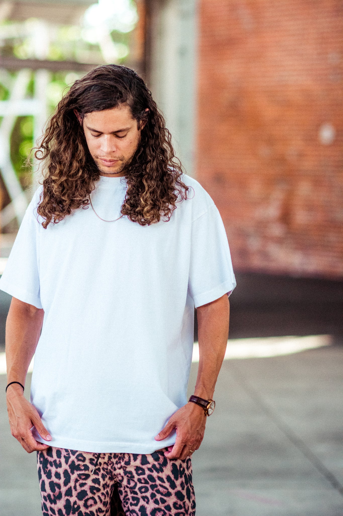 ESSENTIALS HEAVYWEIGHT TEE IN WHITE KITS BRAND  affordable Womens and Mens trendy online streetwear fashion boutique 