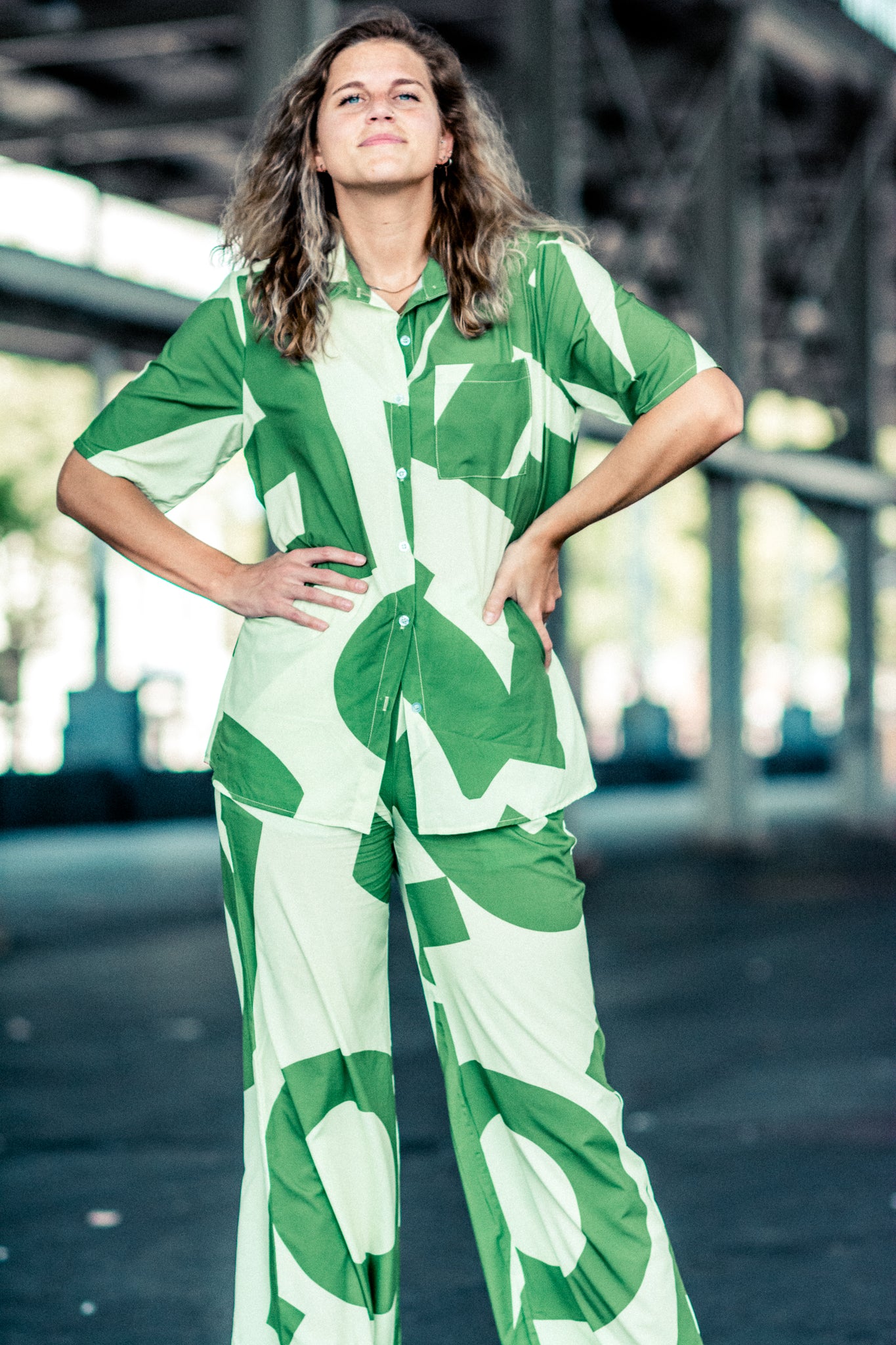 READ MY MIND SET IN GREEN KITS BRAND  affordable Womens and Mens trendy online streetwear fashion boutique 