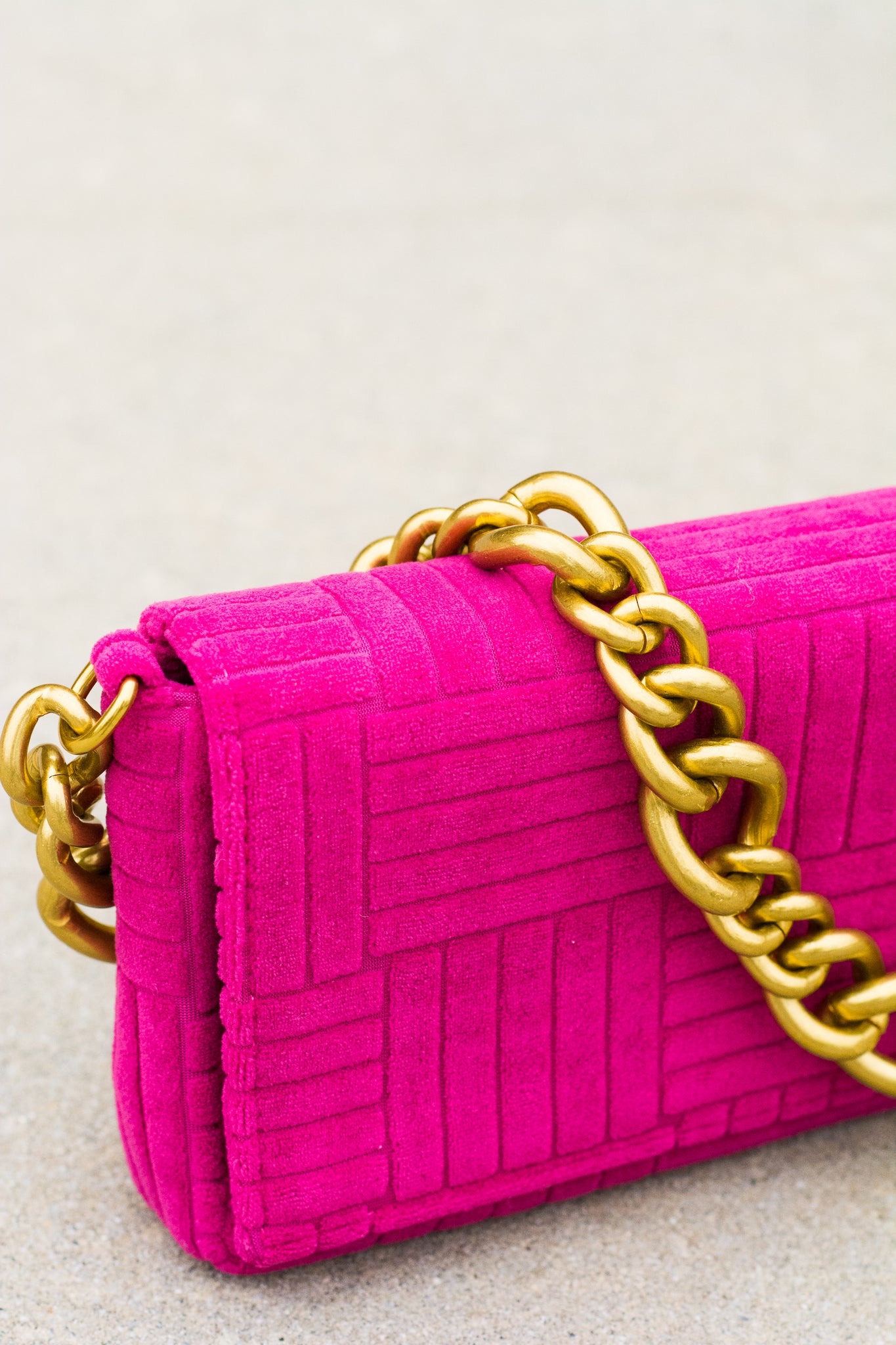 GIRLFRIEND MICRO-SUEDE CHAIN PURSE IN HOT PINK KITS BRAND  affordable Womens and Mens trendy online streetwear fashion boutique 