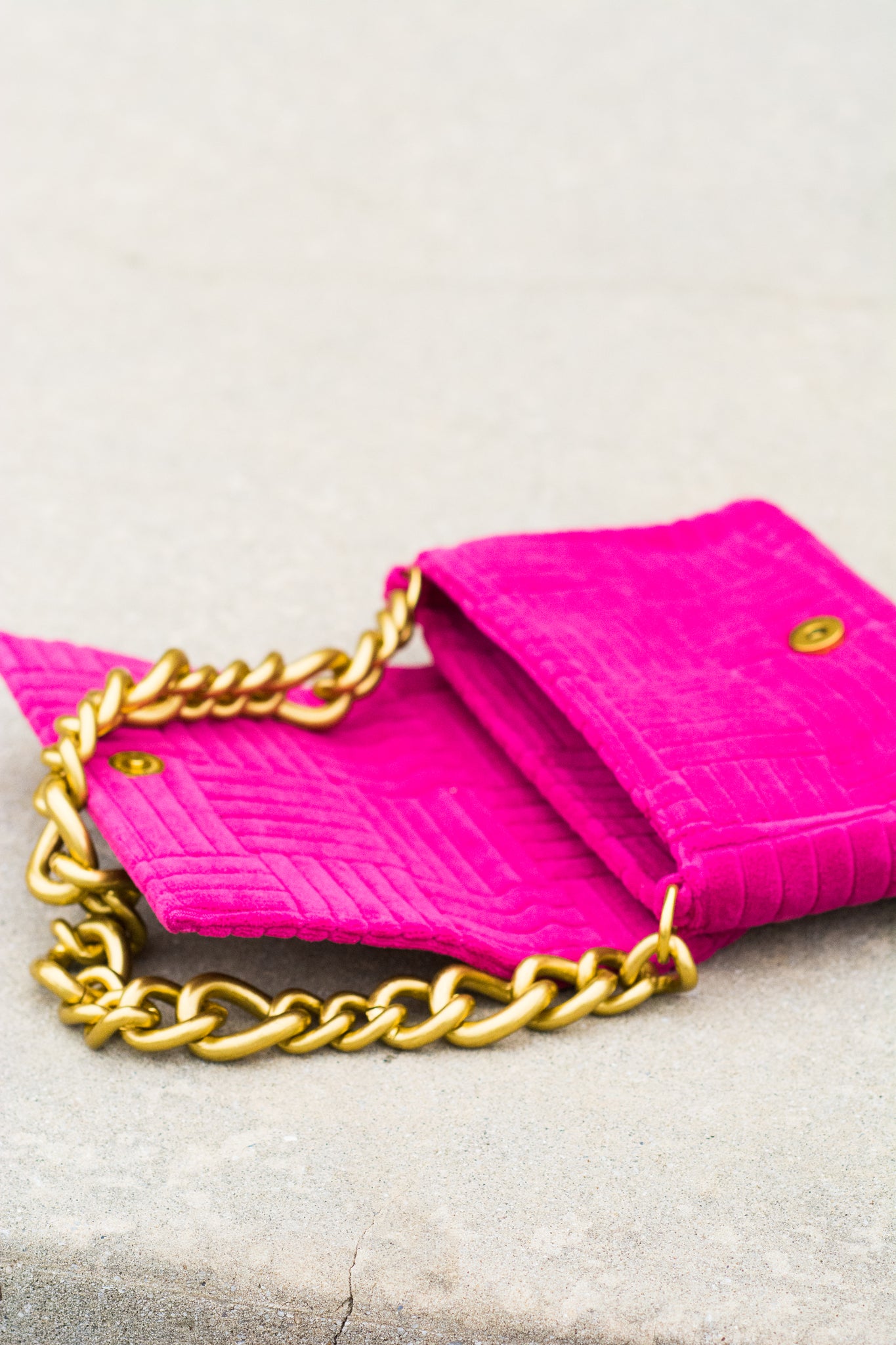 GIRLFRIEND MICRO-SUEDE CHAIN PURSE IN HOT PINK KITS BRAND  affordable Womens and Mens trendy online streetwear fashion boutique 